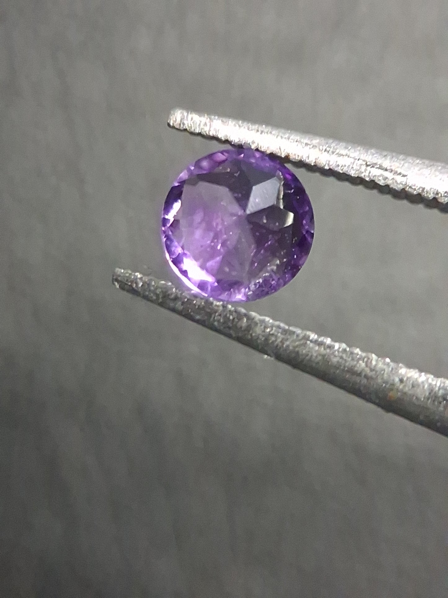 Purple Amethyst Round Cut 4mm 0.236 ct – Natural Amethyst Gemstone - Natural Gems Belgium