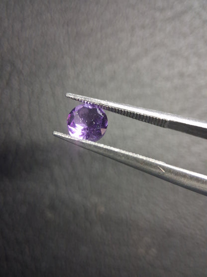 Purple Amethyst Round Cut 5mm 0.567 ct – Natural Amethyst Gemstone - Natural Gems Belgium