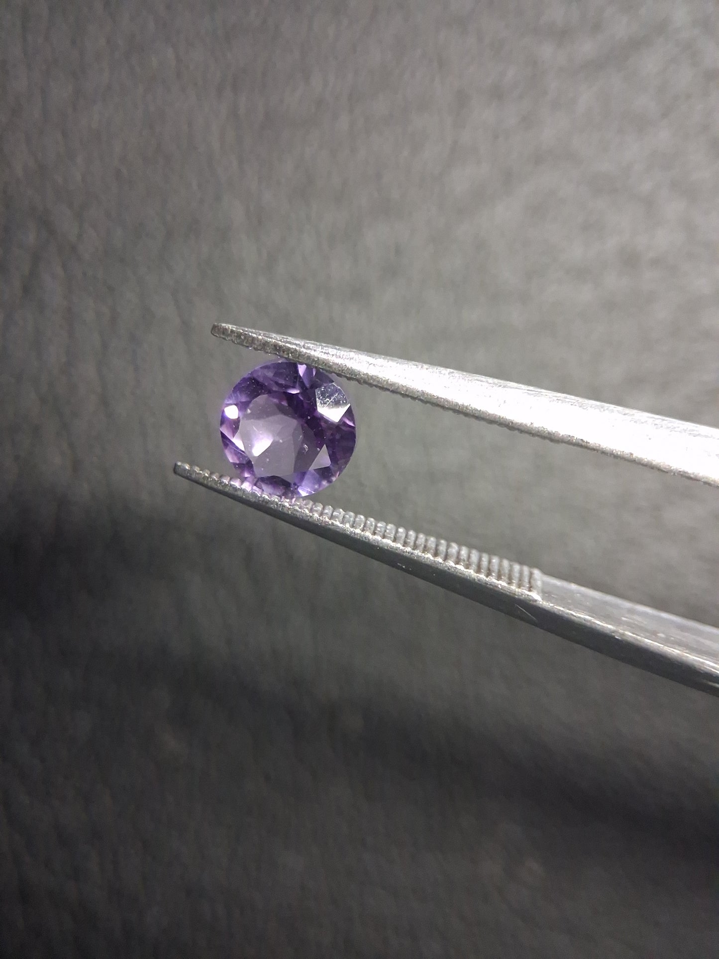 Purple Amethyst Round Cut 5mm 0.567 ct – Natural Amethyst Gemstone - Natural Gems Belgium