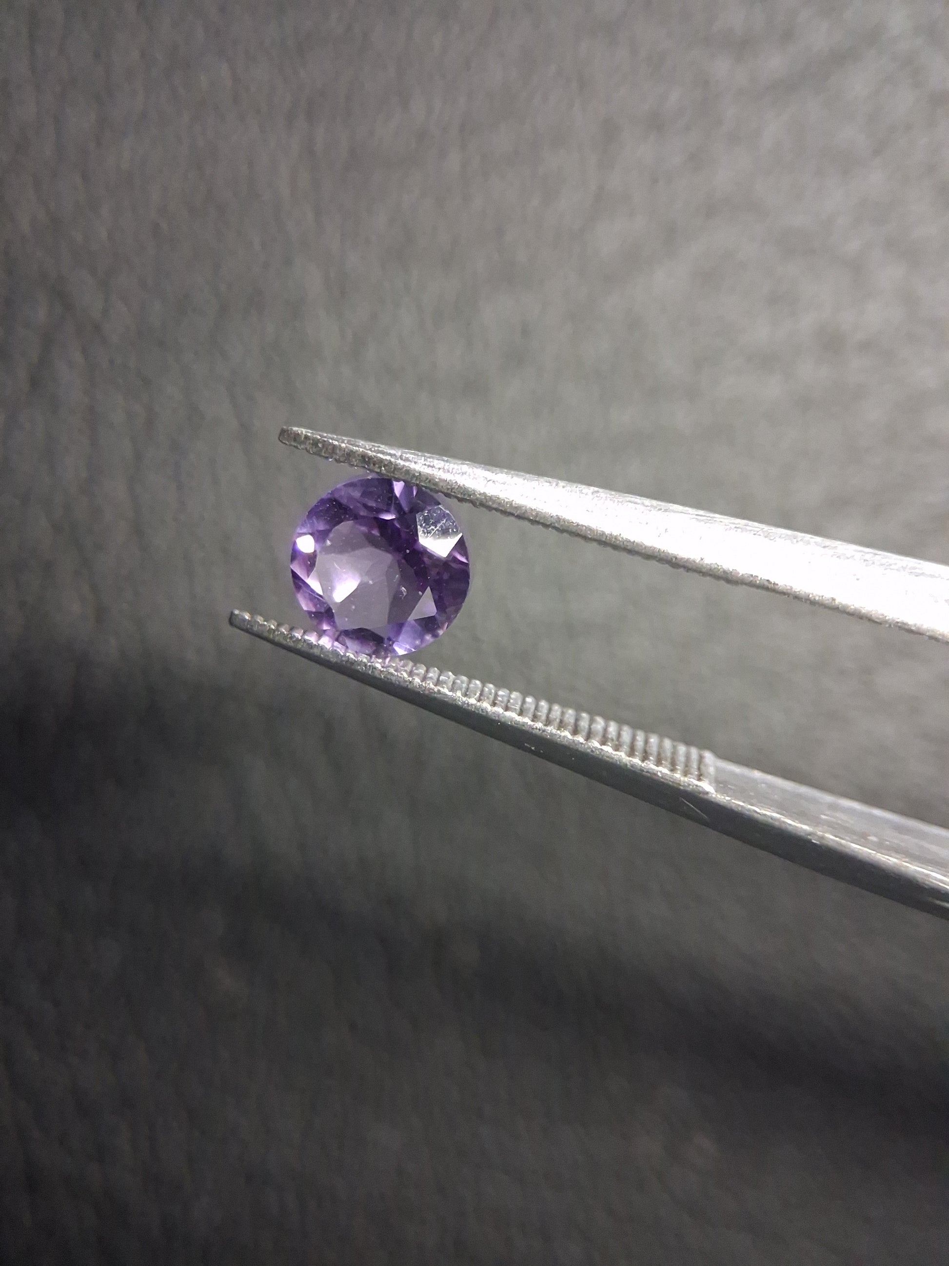 Purple Amethyst Round Cut 5mm 0.567 ct – Natural Amethyst Gemstone - Natural Gems Belgium