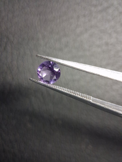 Purple Amethyst Round Cut 5mm 0.567 ct – Natural Amethyst Gemstone - Natural Gems Belgium