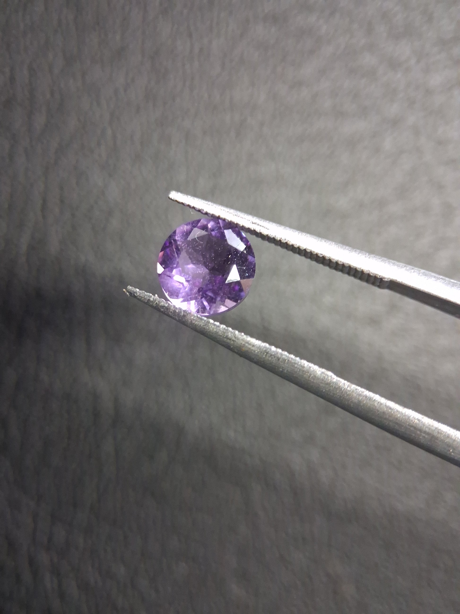 Purple Amethyst Round Cut 6mm 0.780 ct – Faceted Natural Amethyst Gemstone - Natural Gems Belgium