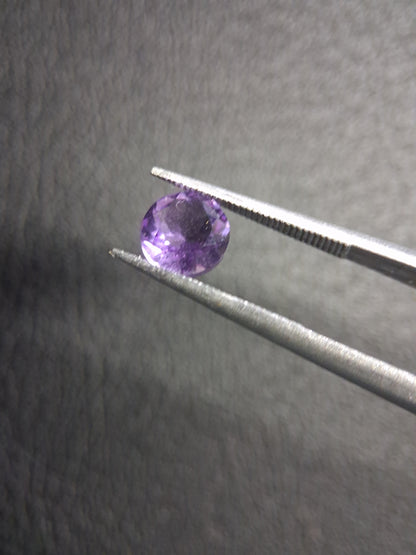 Purple Amethyst Round Cut 6mm 0.780 ct – Faceted Natural Amethyst Gemstone - Natural Gems Belgium