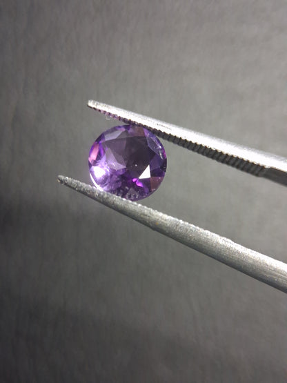Purple Amethyst Round Cut 6mm 0.655 ct – Faceted Natural Amethyst Gemstone - Natural Gems Belgium