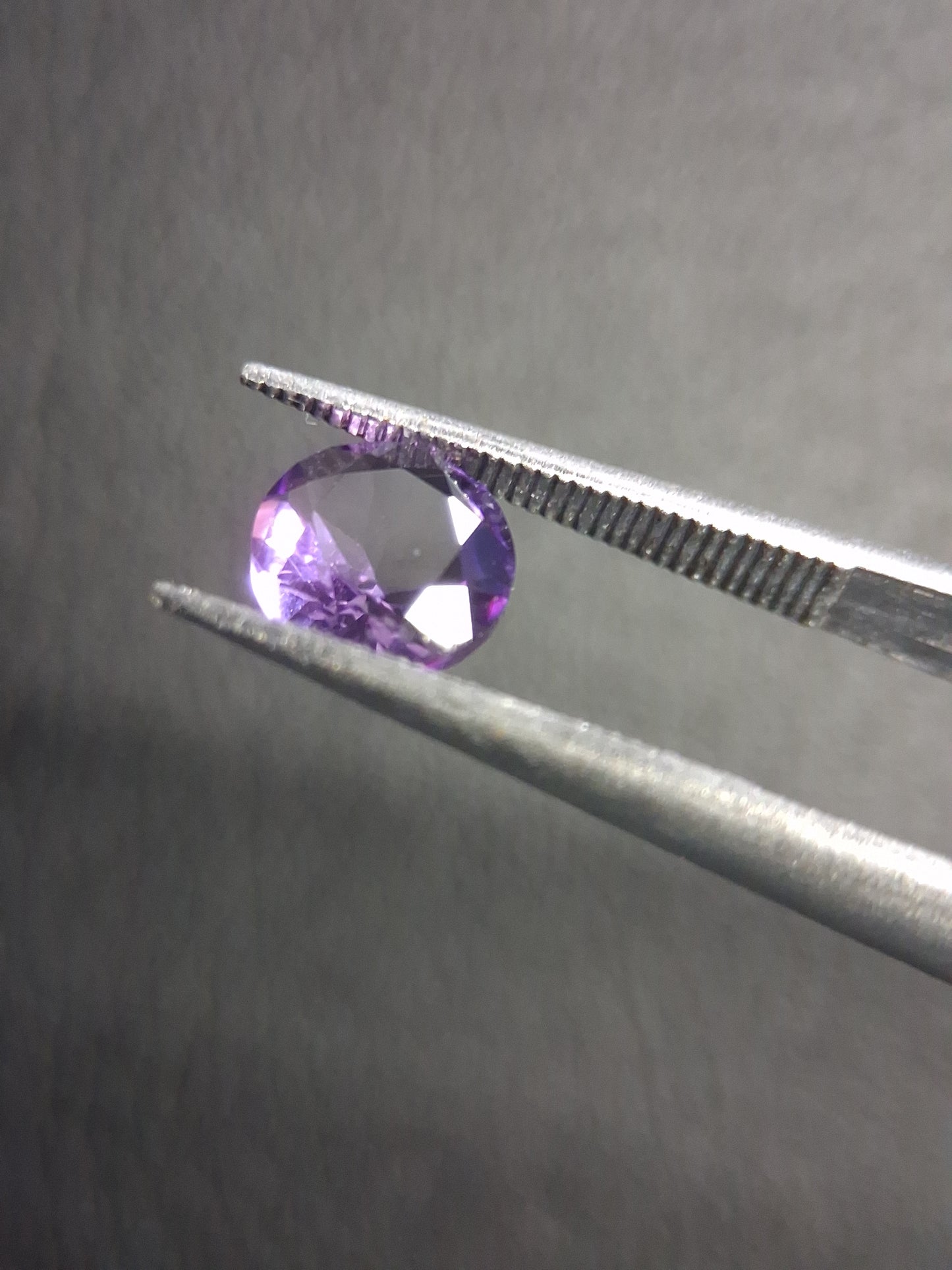 Purple Amethyst Round Cut 6mm 0.655 ct – Faceted Natural Amethyst Gemstone - Natural Gems Belgium