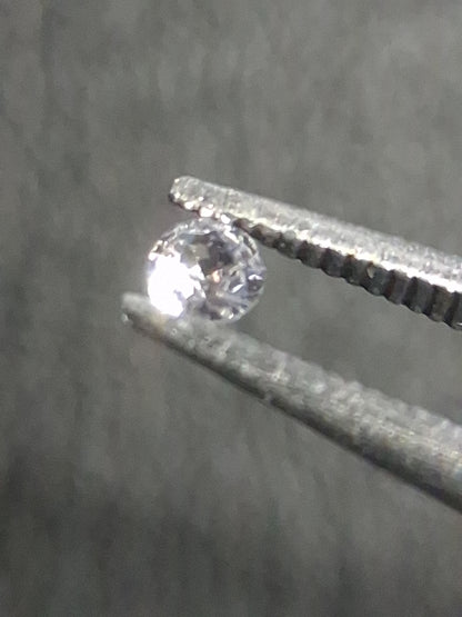 Natural White Sapphire - 0.038 ct -2 mm Round cut - heated - Africa - Natural Gems Belgium