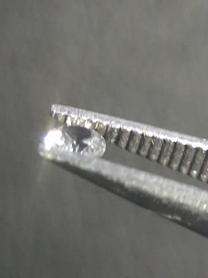Natural White Sapphire - 0.046 ct -2 mm Round cut - heated - Africa - Natural Gems Belgium