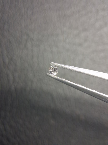 Natural White Sapphire - 0.047 ct -2 mm Round cut - heated - Africa - Natural Gems Belgium