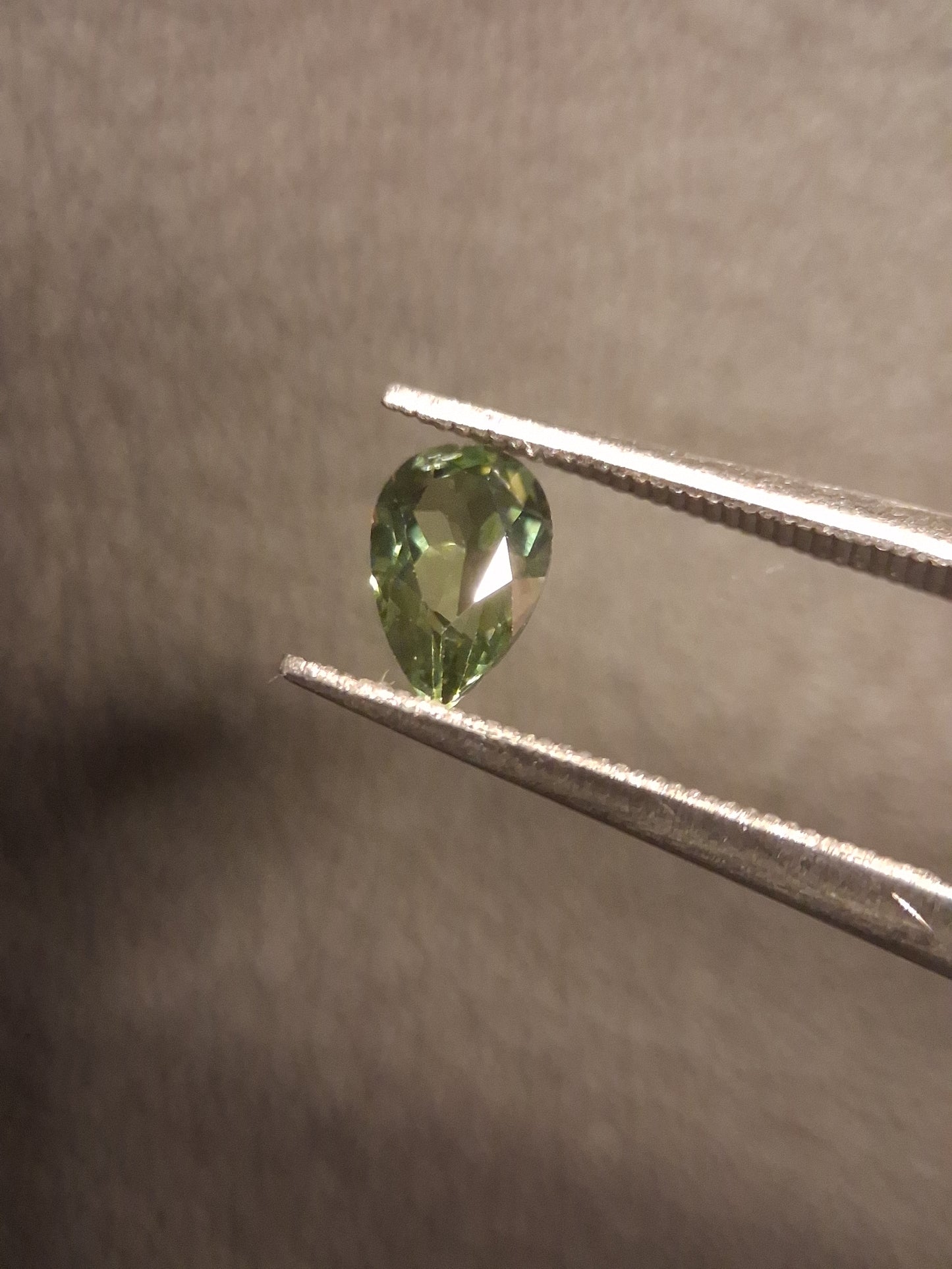 Natural Green Apatite - pear faceted - 0.415 ct - loose gemstone