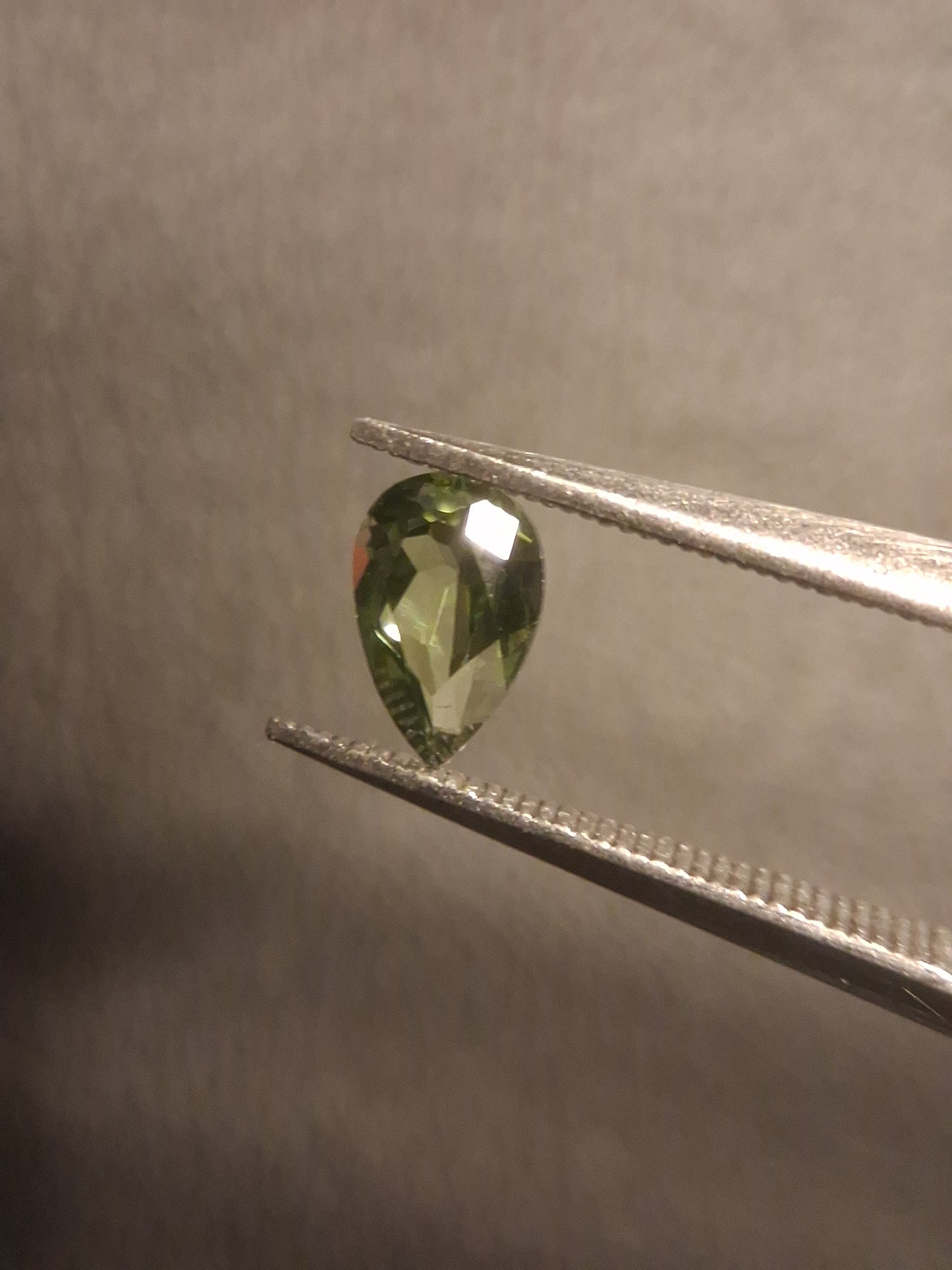 Natural Green Apatite - pear faceted - 0.415 ct - loose gemstone