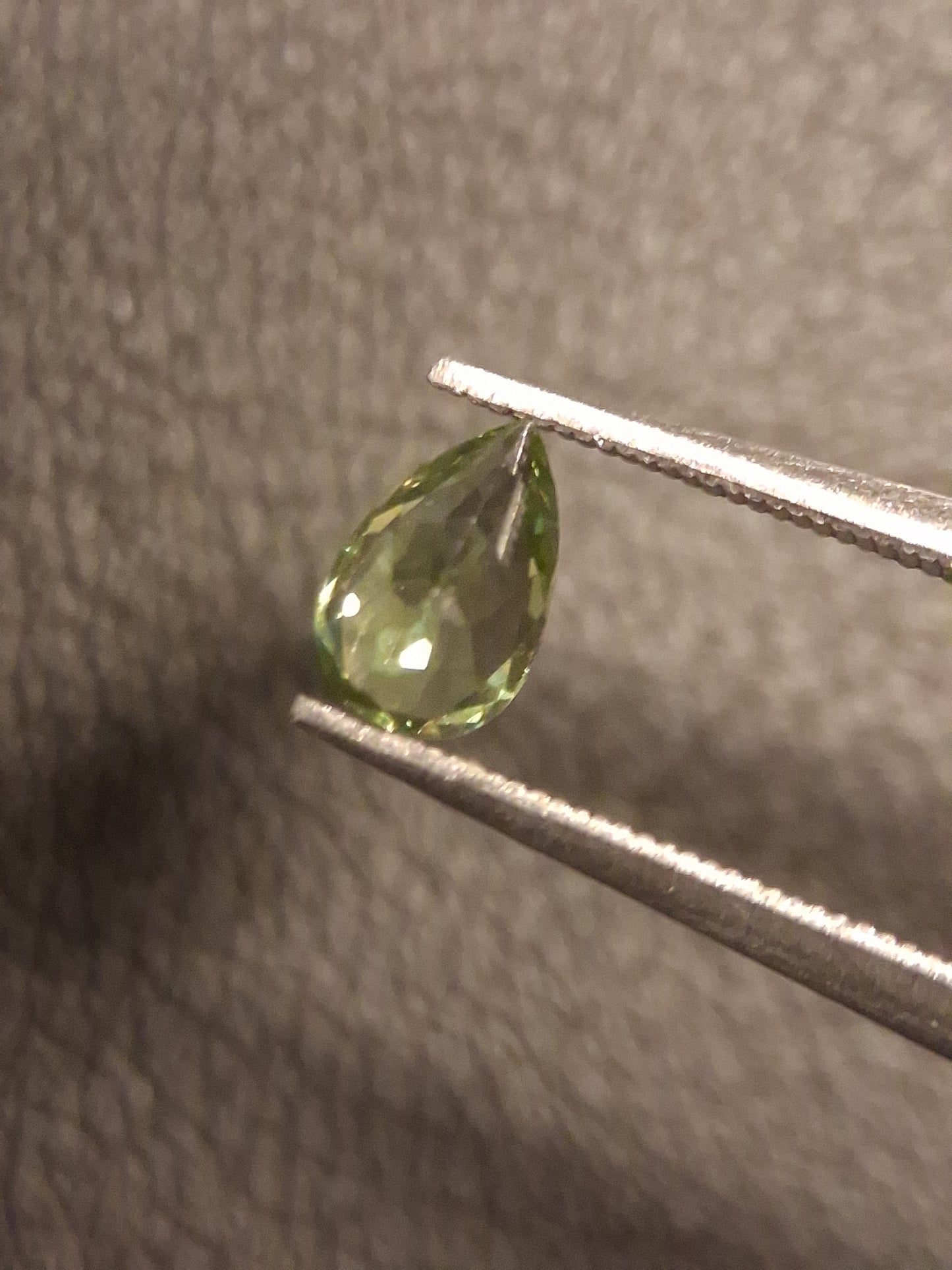 Natural Green Apatite - pear faceted - 0.413 ct - loose gemstone