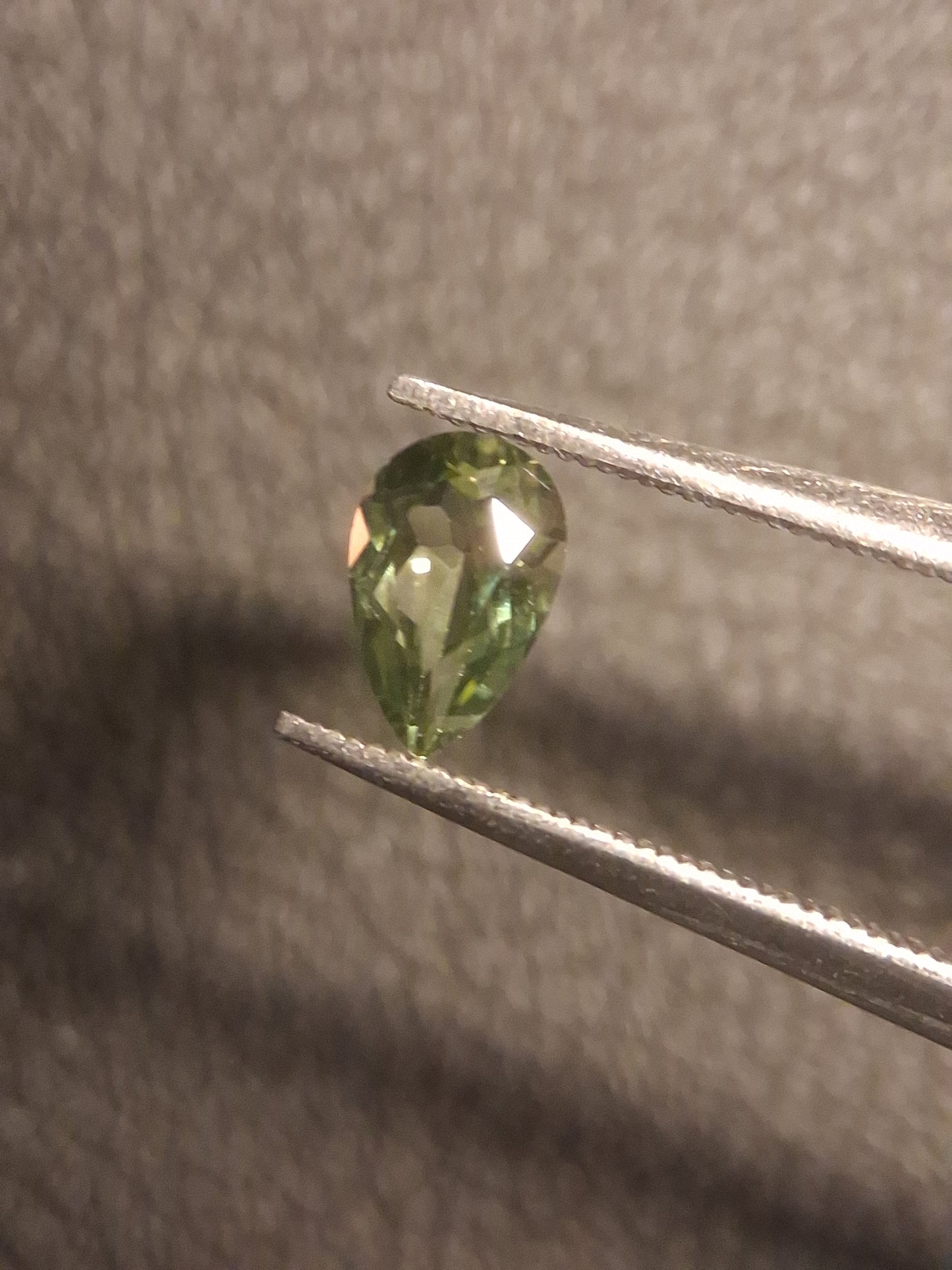Natural Green Apatite - pear faceted - 0.418 ct - loose gemstone