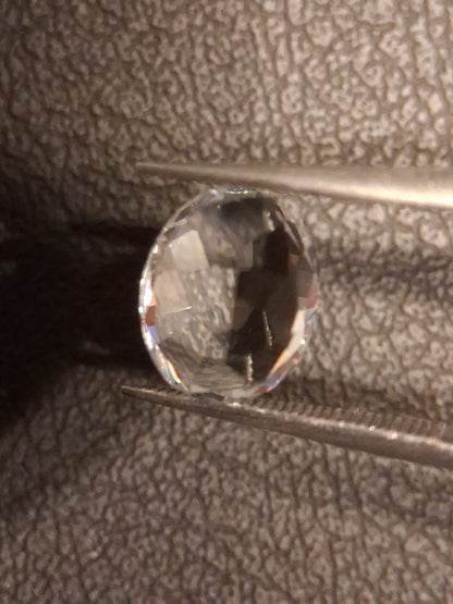 Natural White Topaz - oval faceted - 2.540 ct