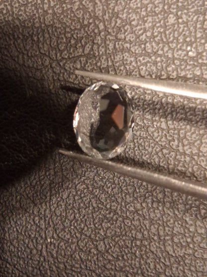 Natural White Topaz - oval faceted - 2.175 ct
