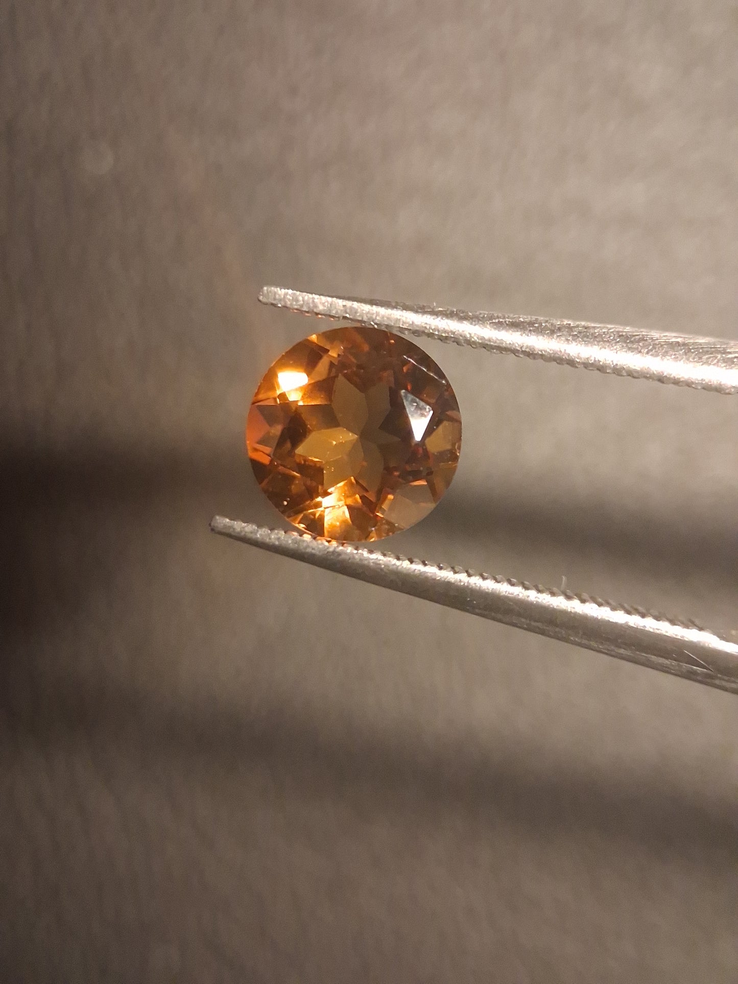 Gemma di Citrino Naturale – Taglio Rotondo Sfaccettato Giallo 6x6 mm | Pietra di Citrino Sciolta 0,740 ct