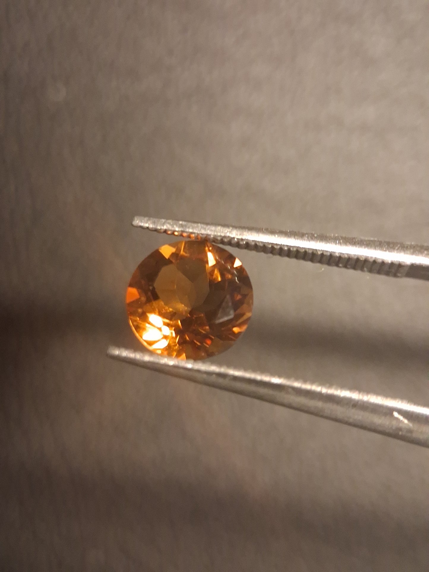 Gemma di Citrino Naturale – Taglio Rotondo Sfaccettato Giallo 6x6 mm | Pietra di Citrino Sciolta 0,740 ct