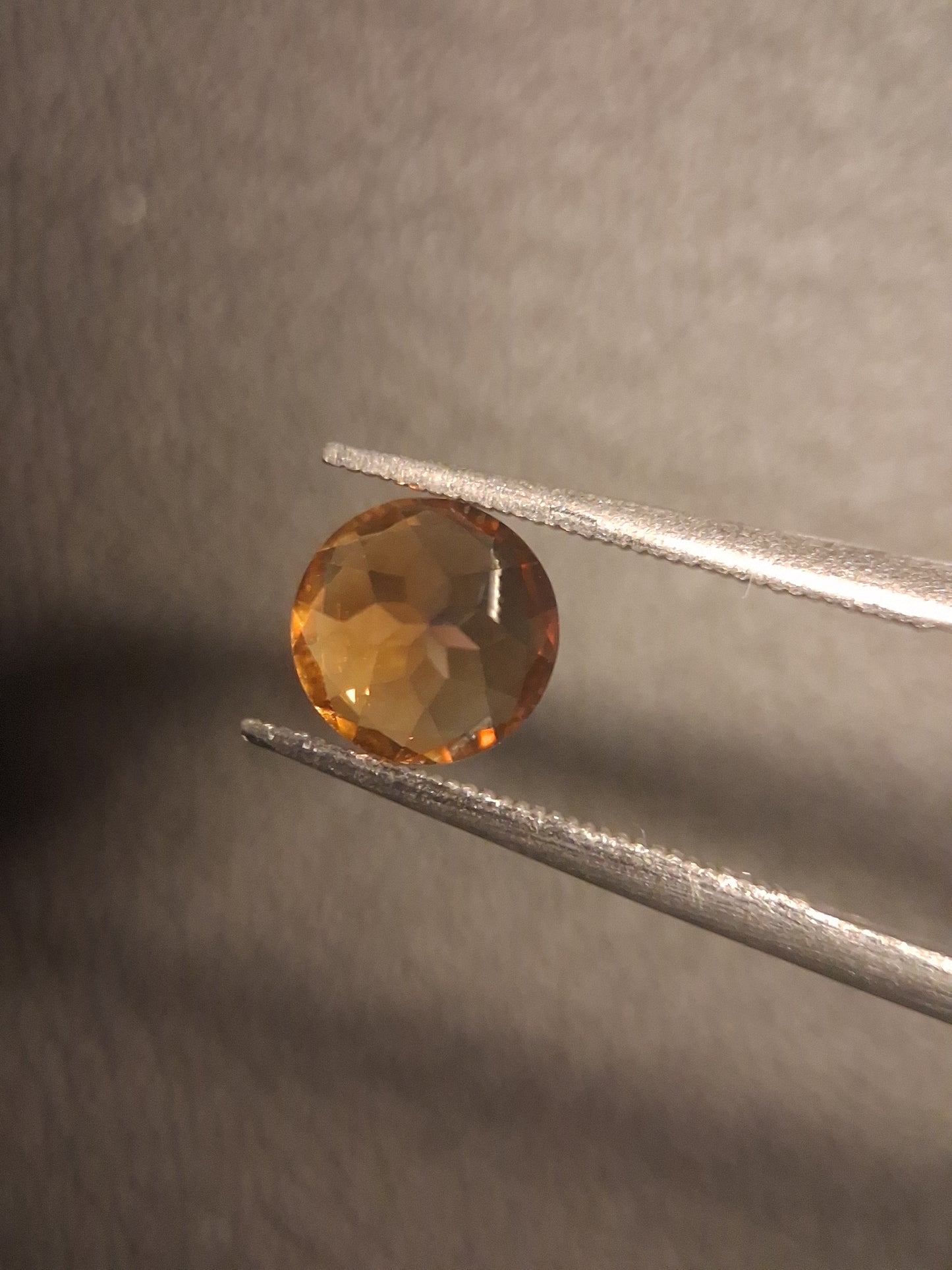 Gemma di Citrino Naturale – Taglio Rotondo Sfaccettato Giallo 6x6 mm | Pietra di Citrino Sciolta 0,740 ct