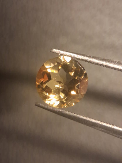 Citrine naturelle – Facettes rondes 7x 7 mm Jaune | Pierre individuelle 1,220 ct