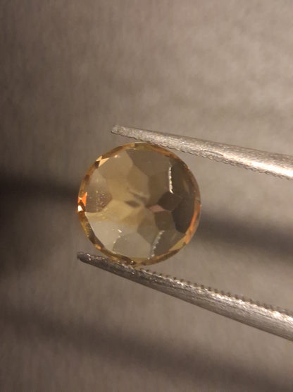 Citrine naturelle – Facettes rondes 7x 7 mm Jaune | Pierre individuelle 1,220 ct