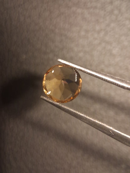Citrine naturelle – Taille ronde facettée 7x 7 mm Jaune | Pierre en vrac 1,305 ct