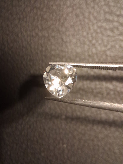 Natural White Topaz - heart faceted - 1.735 ct