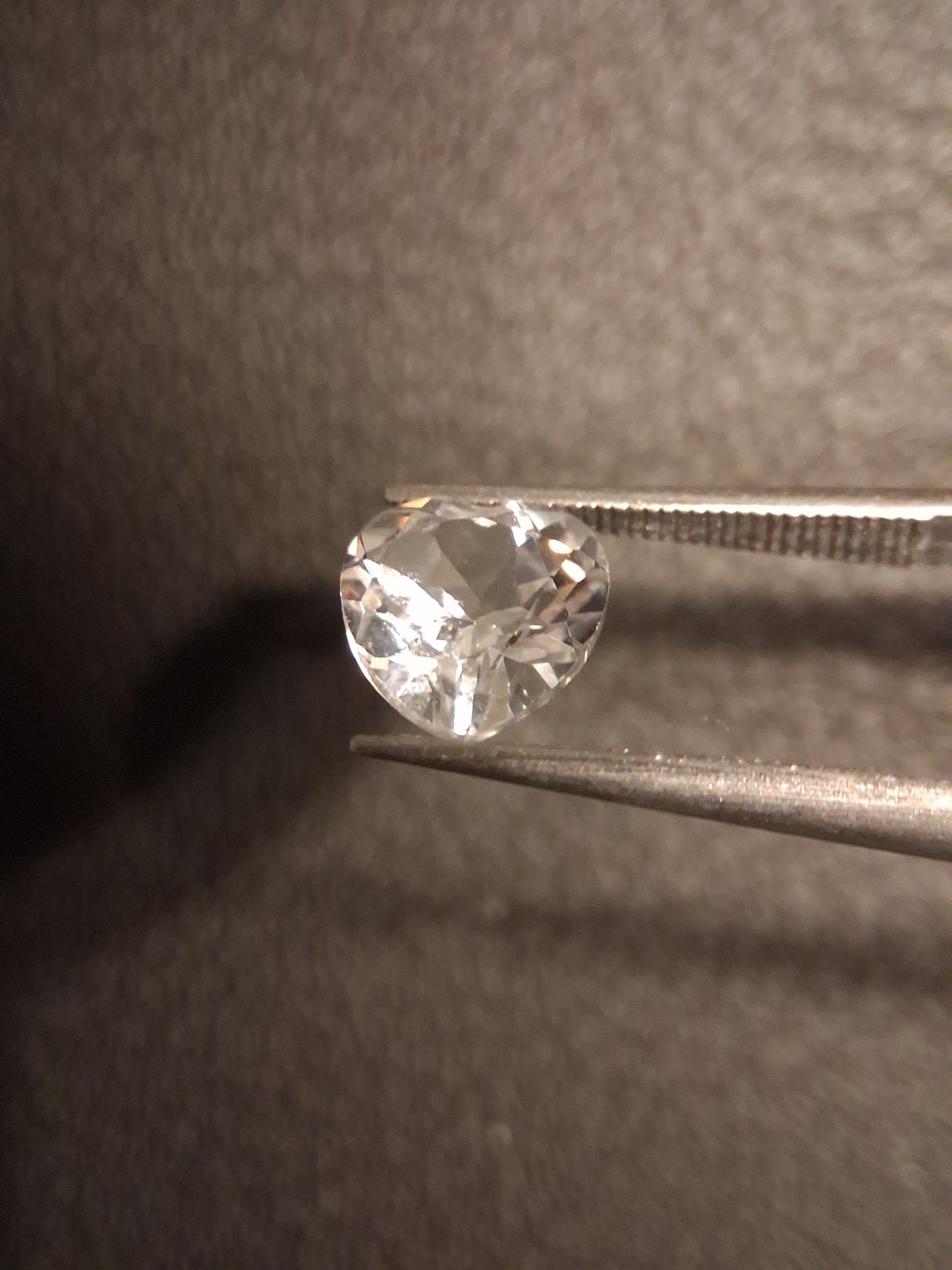 Natural White Topaz - heart faceted - 1.735 ct