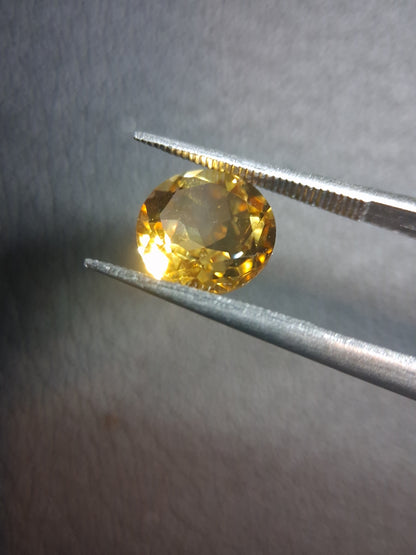 Natural Citrine Gemstone – Faceted Round Cut 8x 8 mm Yellow | Loose Stone 1.795 ct