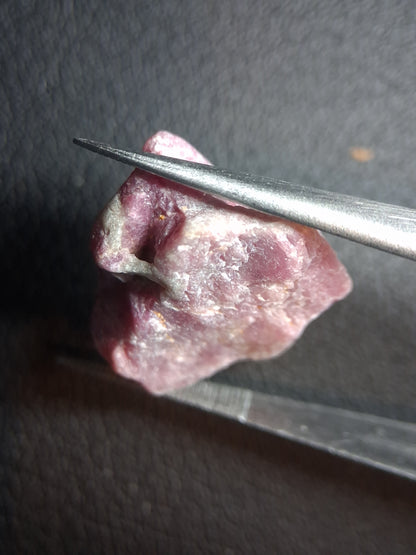 Natural Rough Ruby - 22.820 ct - natural ruby - heated