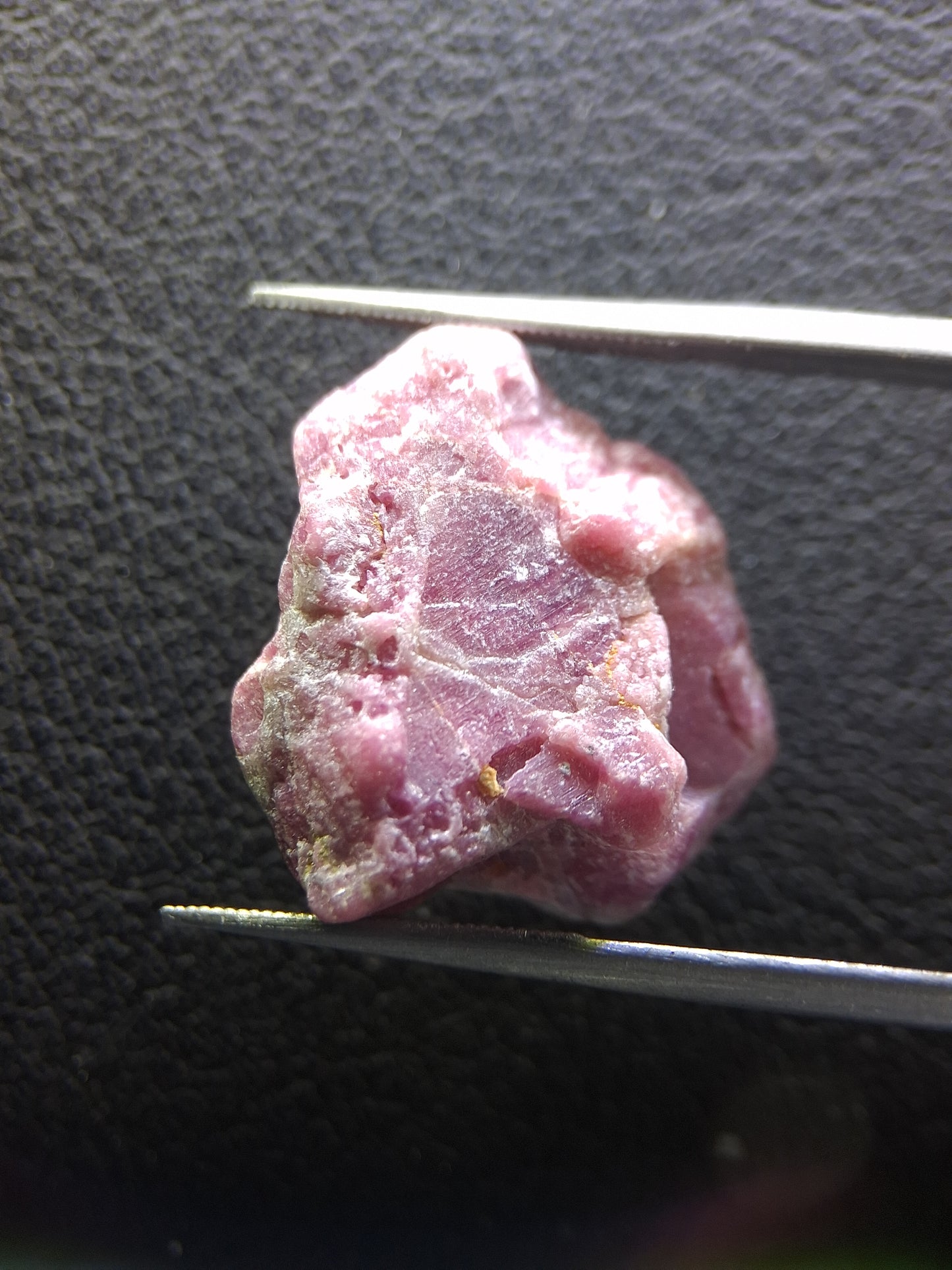 Natural Rough Ruby - 22.820 ct - natural ruby - heated
