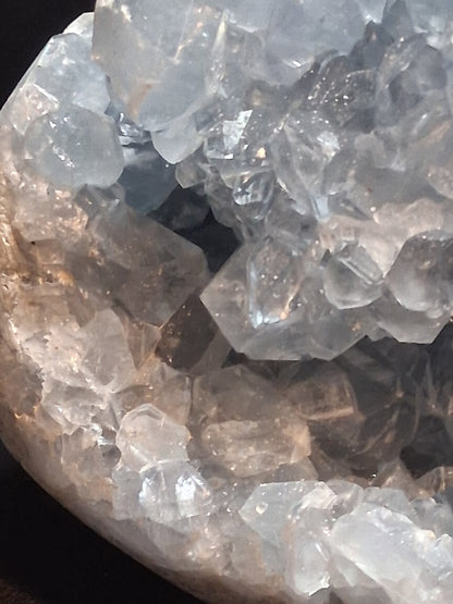 Natural Celestite Geode – Premium Blue Crystal Display Piece – Approx. 2 kg (15 × 11 cm)