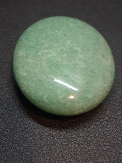 Natural Green Aventurine Palm Stone – Oval Polished Pocket Crystal – 170.745 ct (5.52 × 3.50 × 1.51 cm)