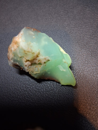 Chrysoprase naturelle brute d'Afrique – 110,31 ct – Spécimen de taille et de collection