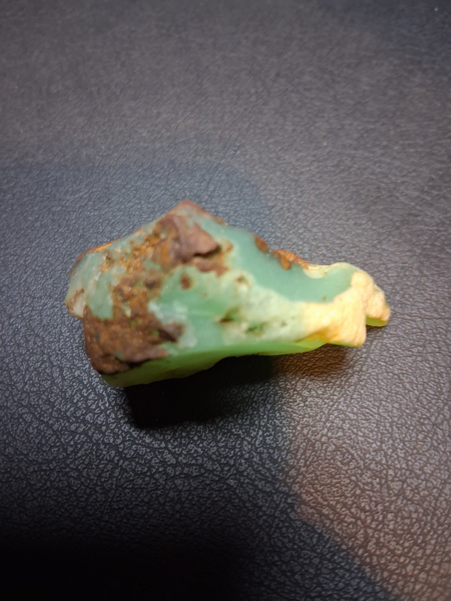 Chrysoprase naturelle brute d'Afrique – 110,31 ct – Spécimen de taille et de collection