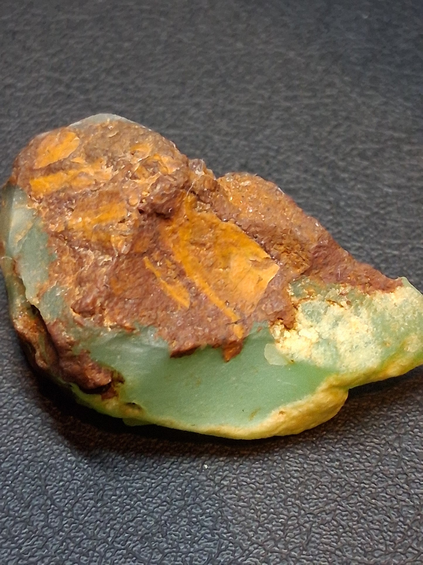 Chrysoprase naturelle brute d'Afrique – 110,31 ct – Spécimen de taille et de collection