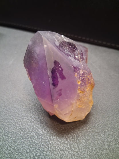 Rough amethyst - Amethyst Crystal Point - 4.5 x 4.5 cm