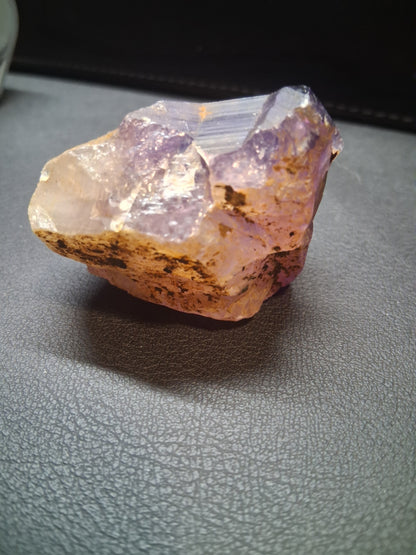 Rough amethyst - Amethyst Crystal Point - 4.5 x 4.5 cm