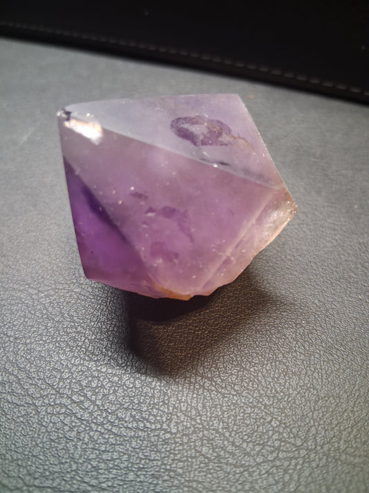 Rough amethyst - Amethyst Crystal Point - 4.6 x 4.2 cm