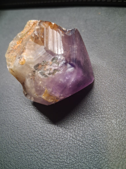 Rough amethyst - Amethyst Crystal Point - 4.6 x 4.2 cm