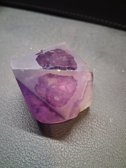 Rough amethyst - Amethyst Crystal Point - 4.6 x 4.7 cm