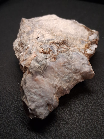 Natural Agate Quartz Specimen – Druzy Crystal Formation – 86 g – Approx. 7 × 5 × 2 cm