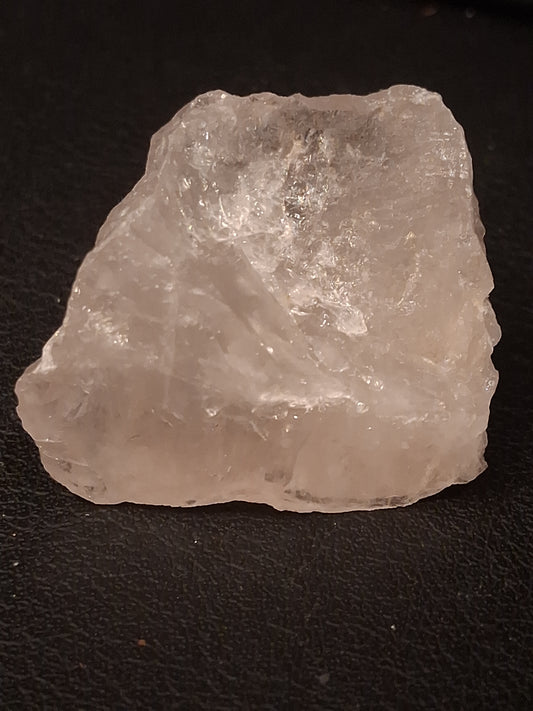 Natural Rough Rose Quartz – 106.725 ct – 36.3 × 31.3 × 18.4 mm – Natural Pink Quartz Crystal