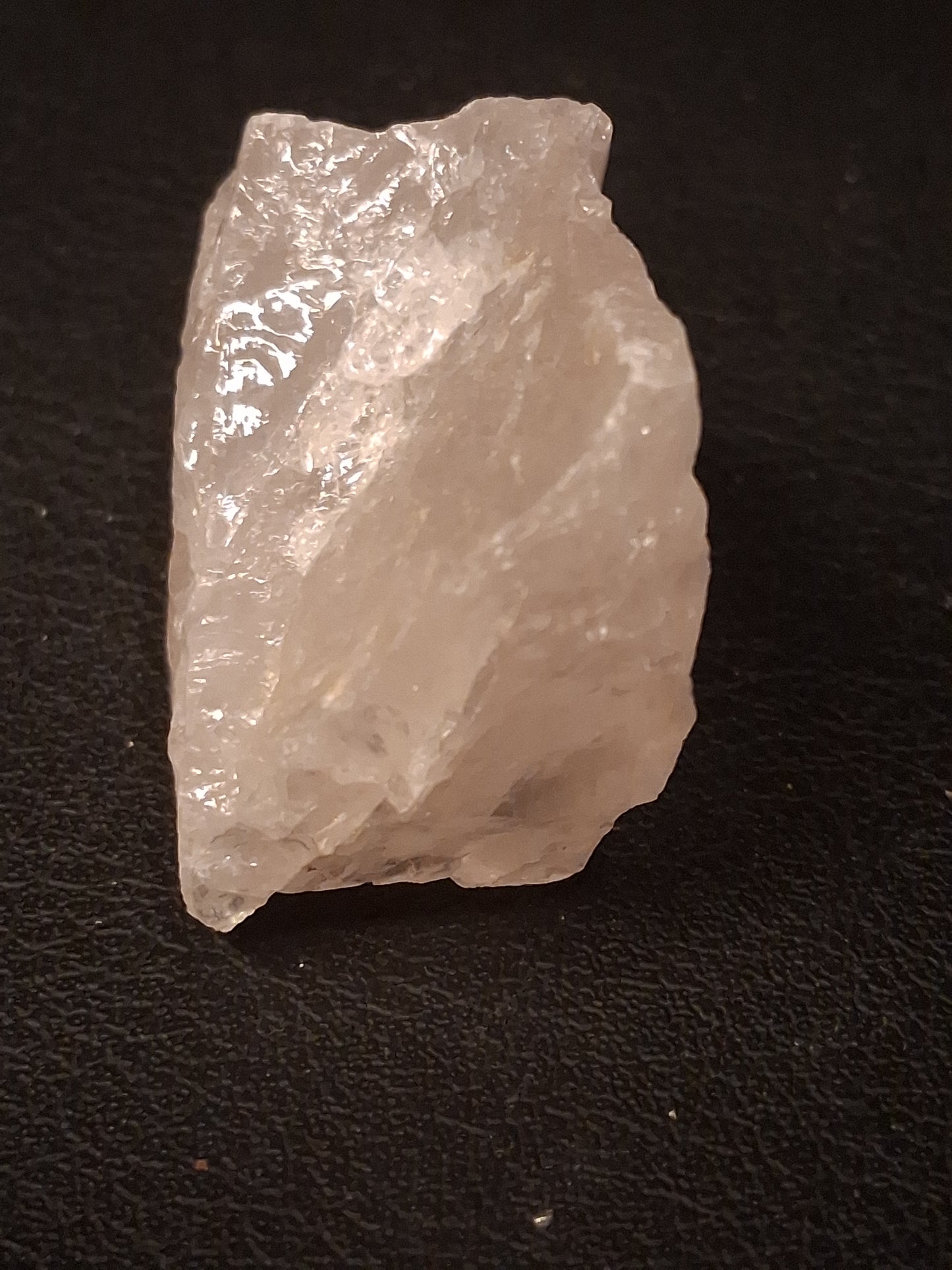 Natural Rough Rose Quartz – 106.725 ct – 36.3 × 31.3 × 18.4 mm – Natural Pink Quartz Crystal