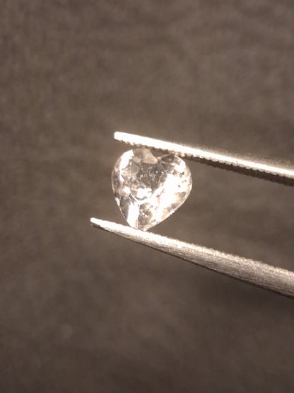 Natural Very light pink Morganite - 0.425 ct - heart - unheated