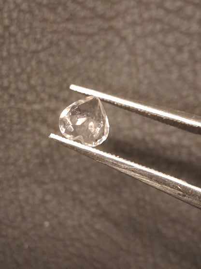 Natural Very light pink Morganite - 0.425 ct - heart - unheated