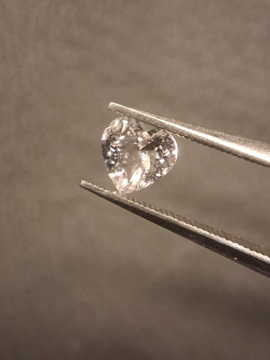 Morganite rose très clair naturel - 0,435 ct - cœur - non chauffé