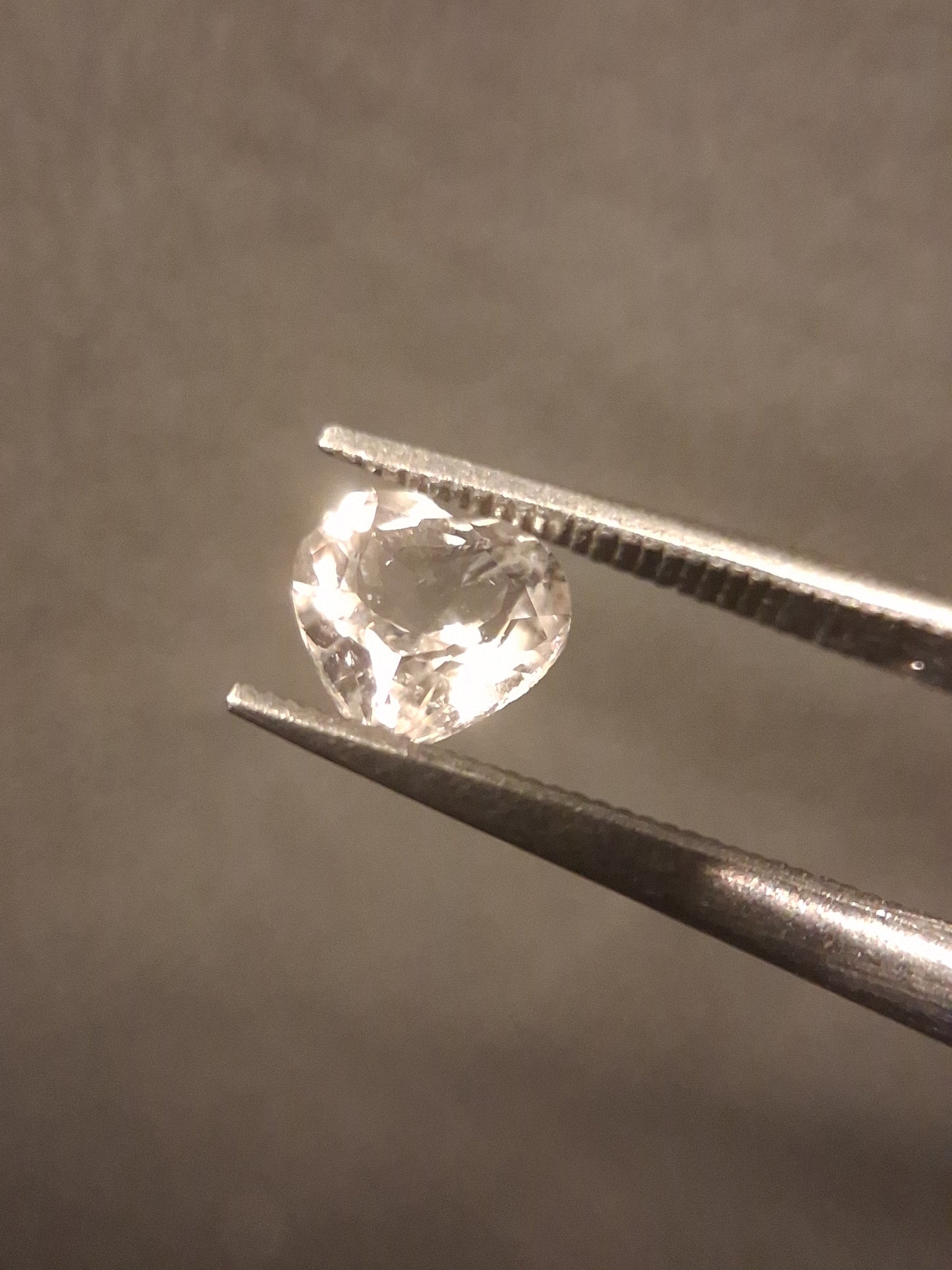 Natural Very light pink Morganite - 0.435 ct - heart - unheated