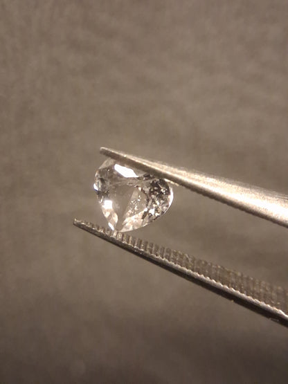 Natural Very light pink Morganite - 0.435 ct - heart - unheated