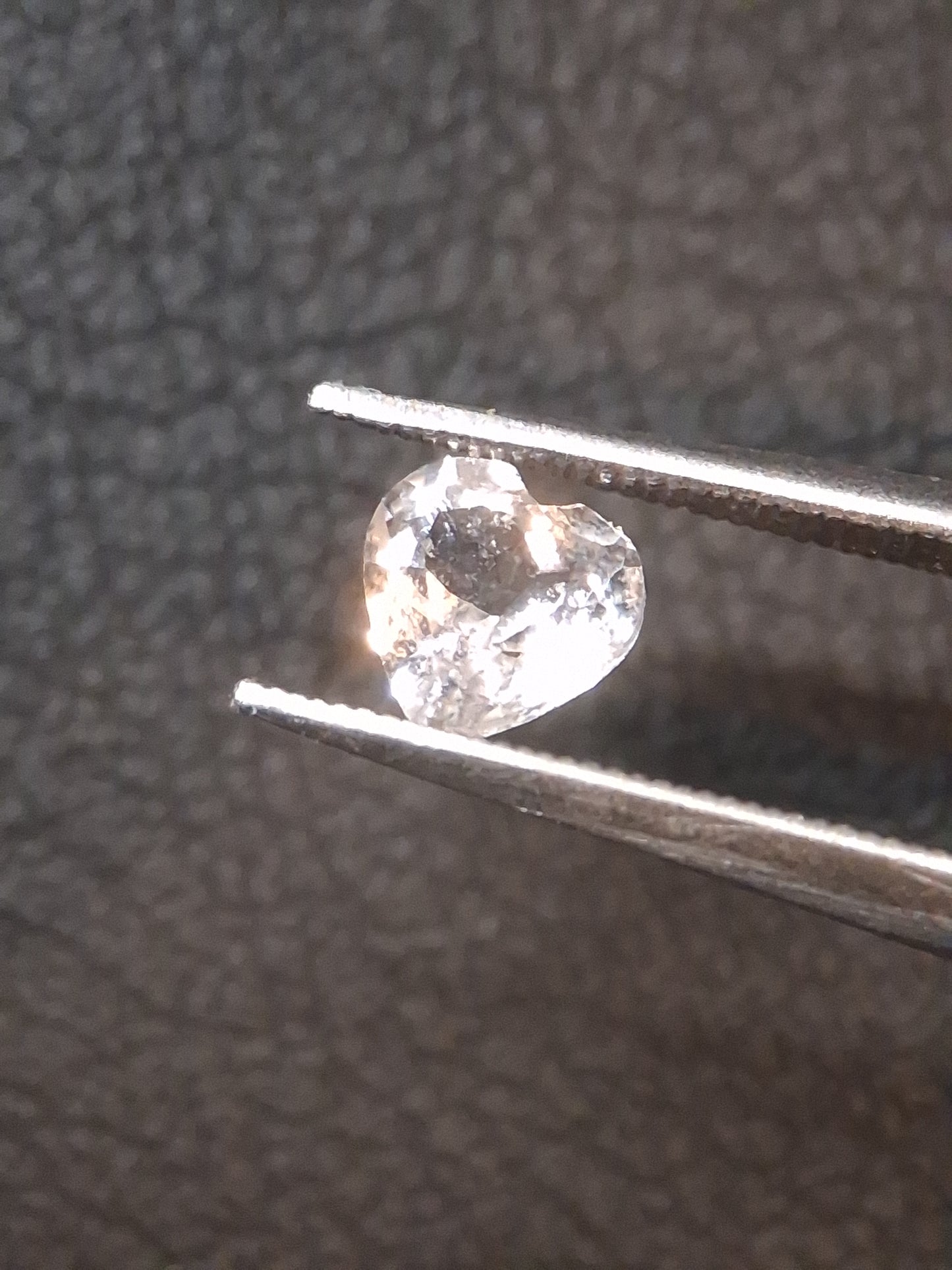 Natural Very light pink Morganite - 0.461 ct - heart - unheated