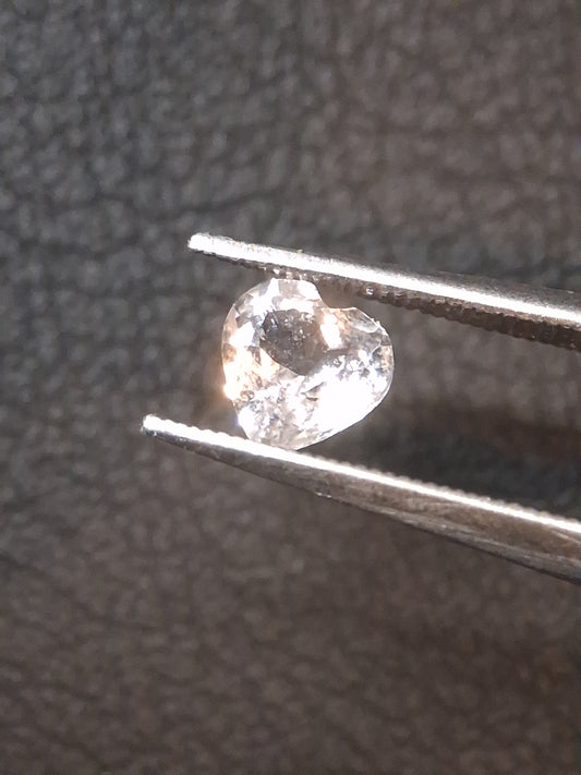 Morganite rose très clair naturel - 0.461 ct - cœur - non chauffé