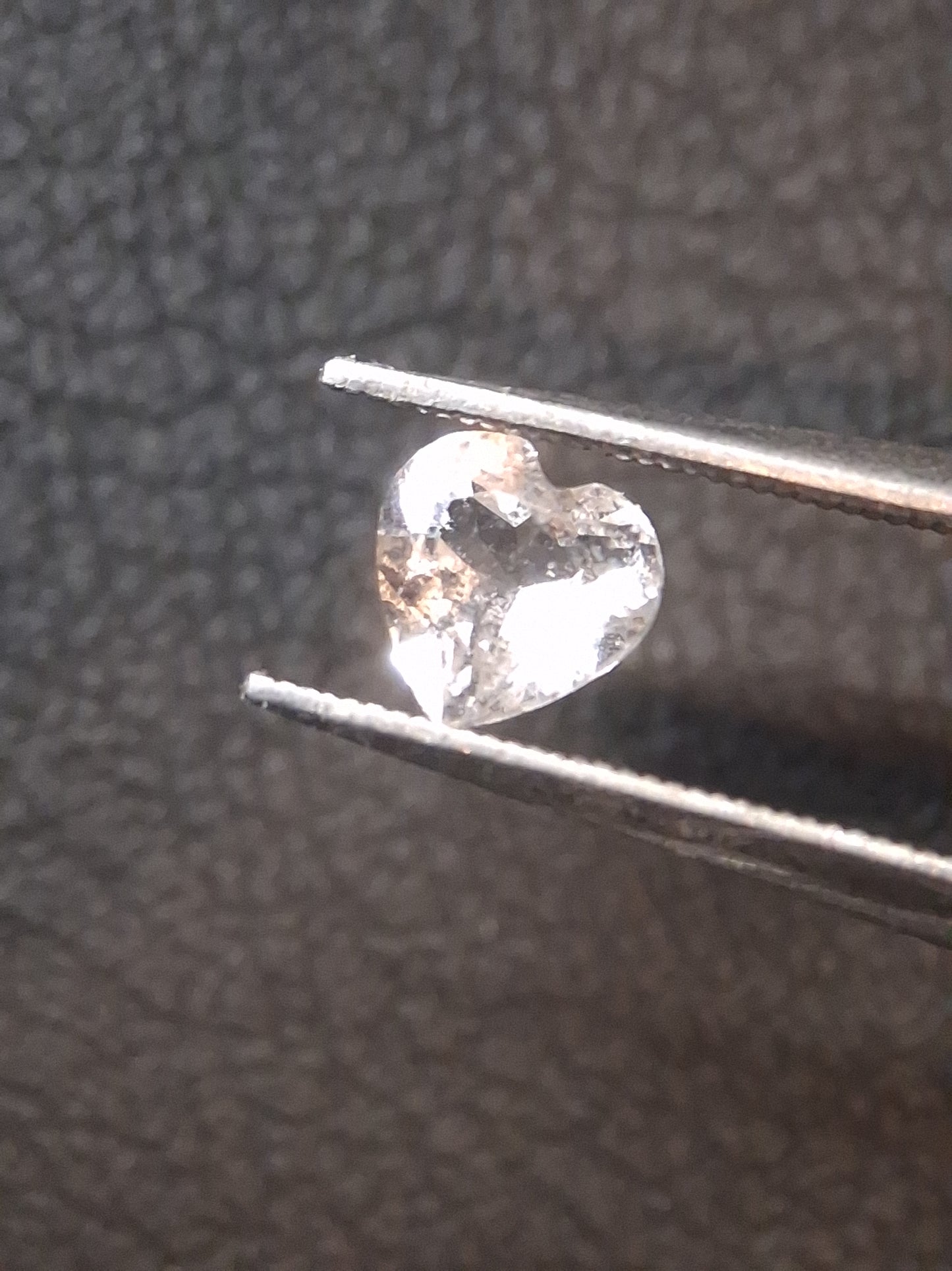 Natural Very light pink Morganite - 0.461 ct - heart - unheated
